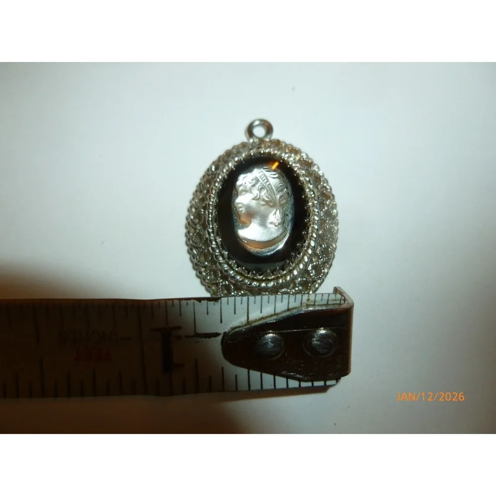 Vintage Silver Tone Filigree Oval Cameo Pendant Left Facing Female Profile Charm